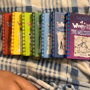 selling my old books!! 📚